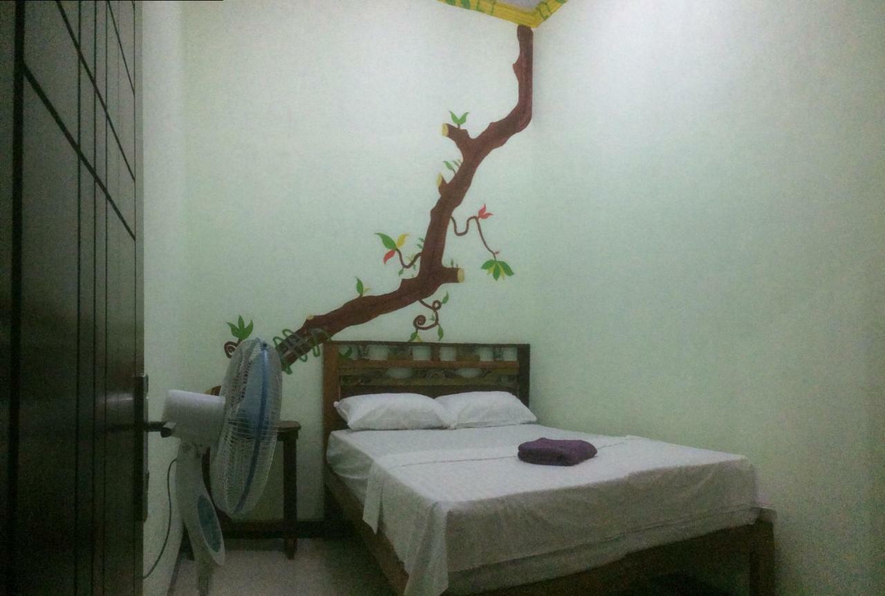 Diana'S Homestay Banyuwangi  Exterior foto